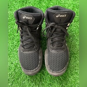 ASICS Kids‎ Black Sneakers Size 4